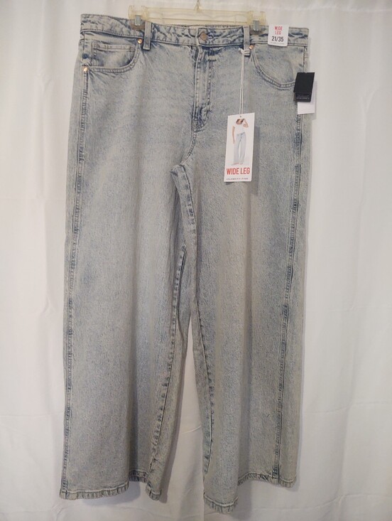 Celebrity Pink Denim - Celebrity Pink Wide Leg Light Wash Jeans | Waist 42 NWT